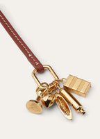 ANNIVERSARY BAG CHARM ROUNDED LEATHER/BRASS_FAP5201_P0AR_NR_2