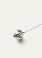 LINEN FLOWER BUD PIN BRASS_FAP3288_M0PW_NR_3