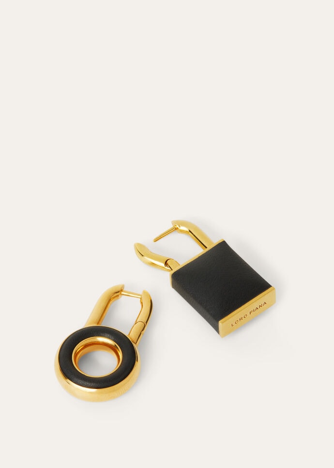 LEATHER COVERED CHARM EARRINGS ROUNDED CALF_FAO4274_804P_NR_4