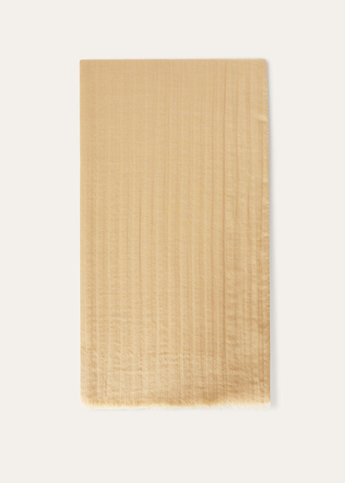 Maxi Crest Stole