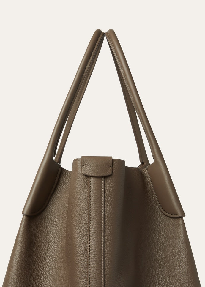 BALE HOBO EXTRA LARGE TENDER CALF_FAO4831_H16Y_NR_6