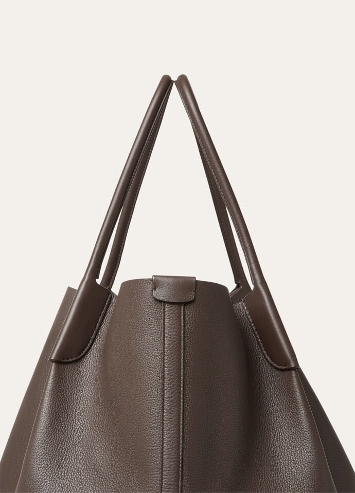 BALE HOBO EXTRA LARGE TENDER CALF_FAO4831_H0Z9_NR_6